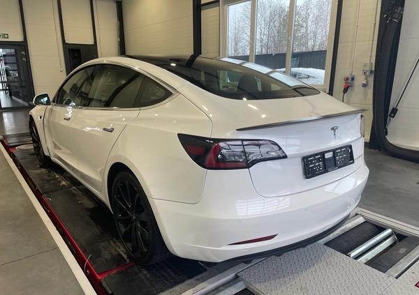 Tesla Model 3 cena 99900 przebieg: 125170, rok produkcji 2019 z Kościan małe 232